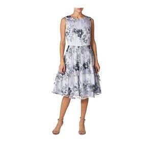 Tahari Blue Floral ASL V-Neck Fit/Flare Dress, Size 6 NWT